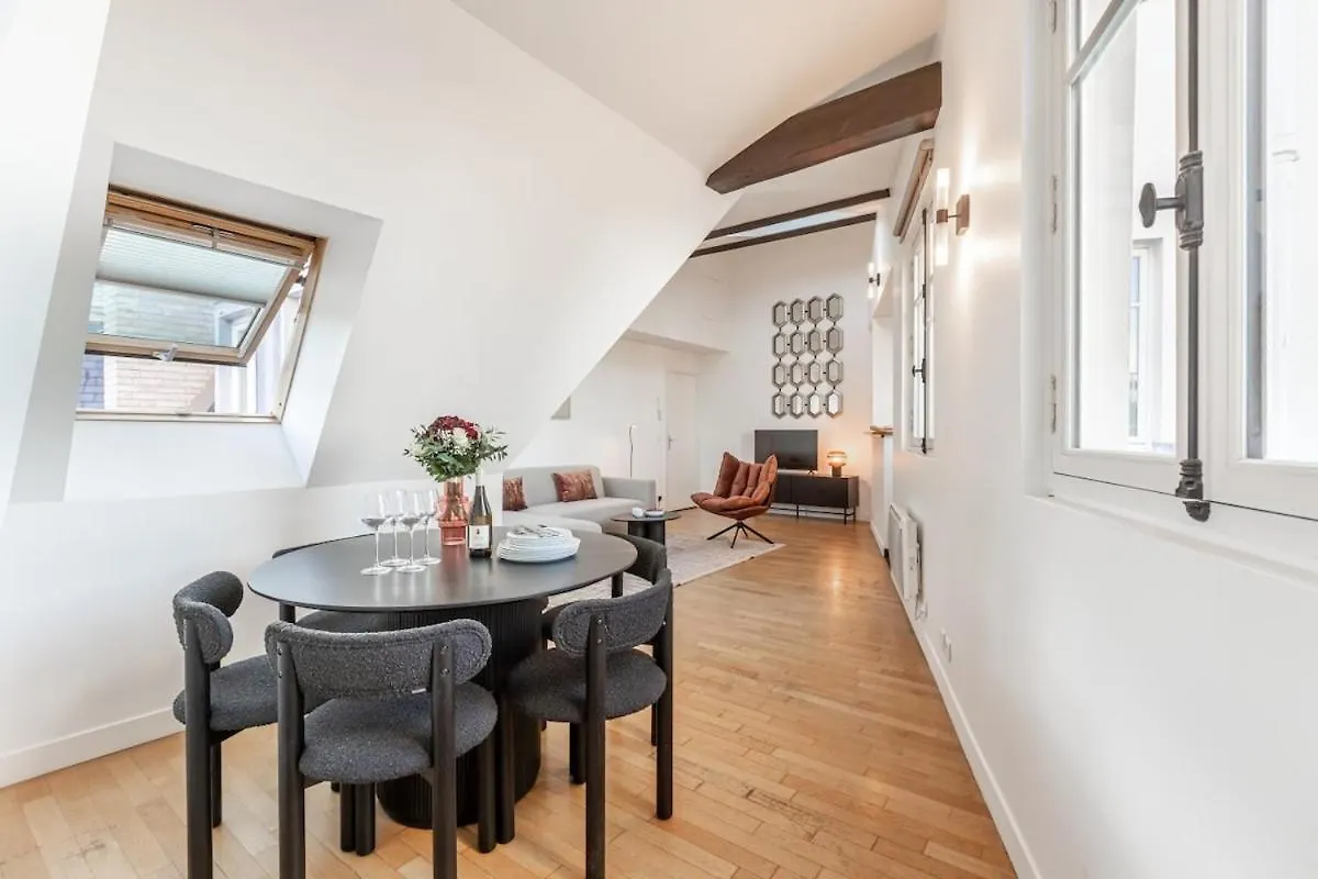 Amazing Apartment 3Bedrooms Champs Elysees Ac パリ フランス