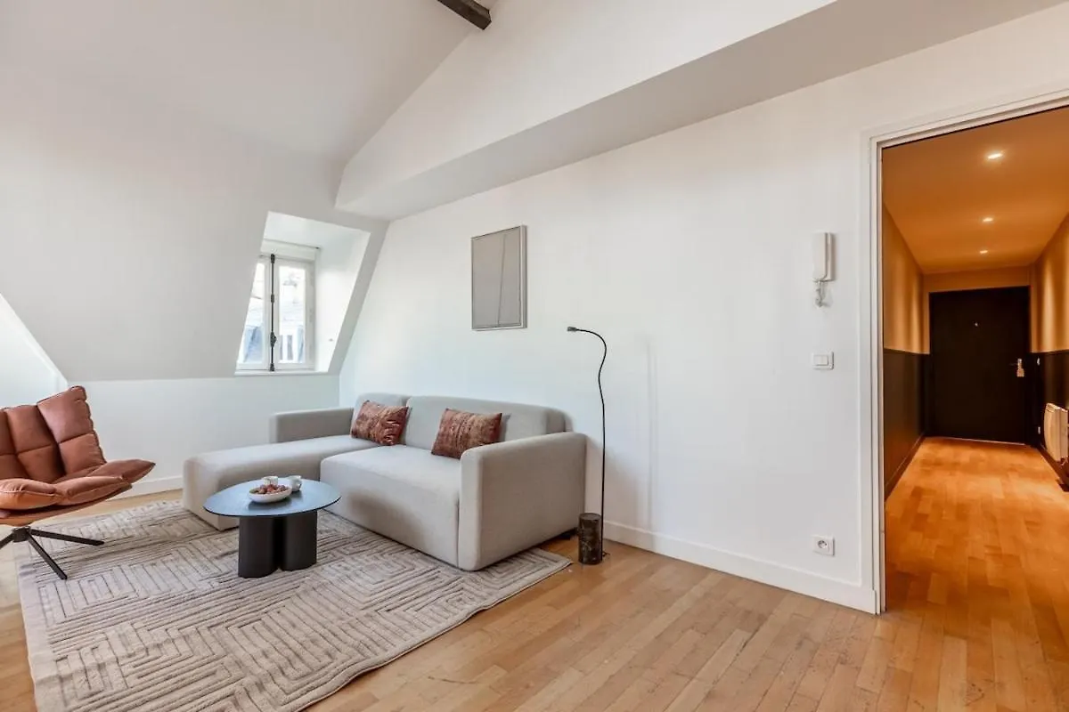 Amazing Apartment 3Bedrooms Champs Elysees Ac パリ フランス
